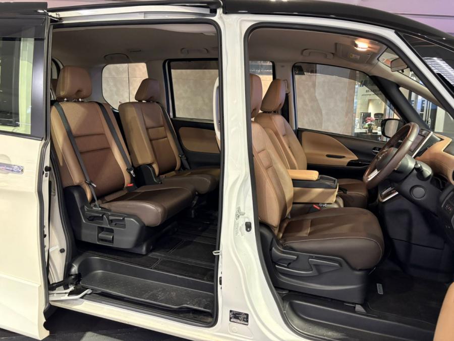 Serena Highway Stay VIP S-Hybrid - Image 6